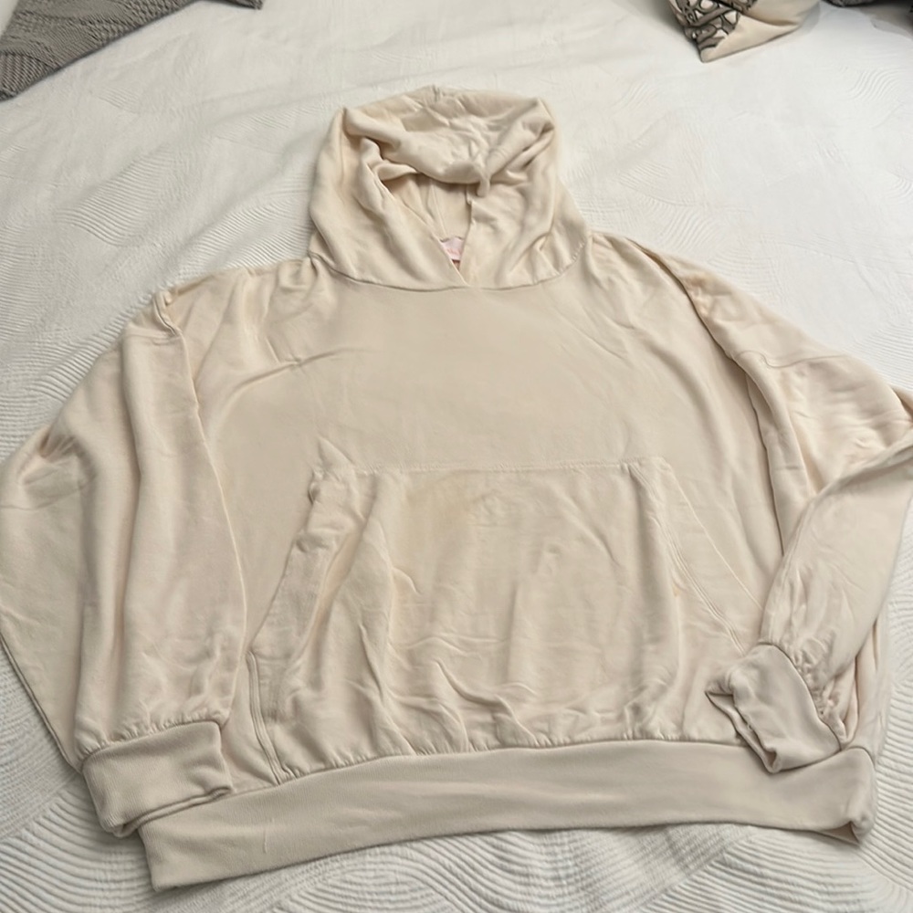 ONE SIZE FITS ALL hoodie in cream VERY SOFT by SELKIE